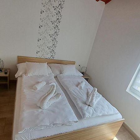 Marabella Apartmanok Hajdúszoboszló Exterior foto