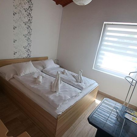 Marabella Apartmanok Hajdúszoboszló Exterior foto