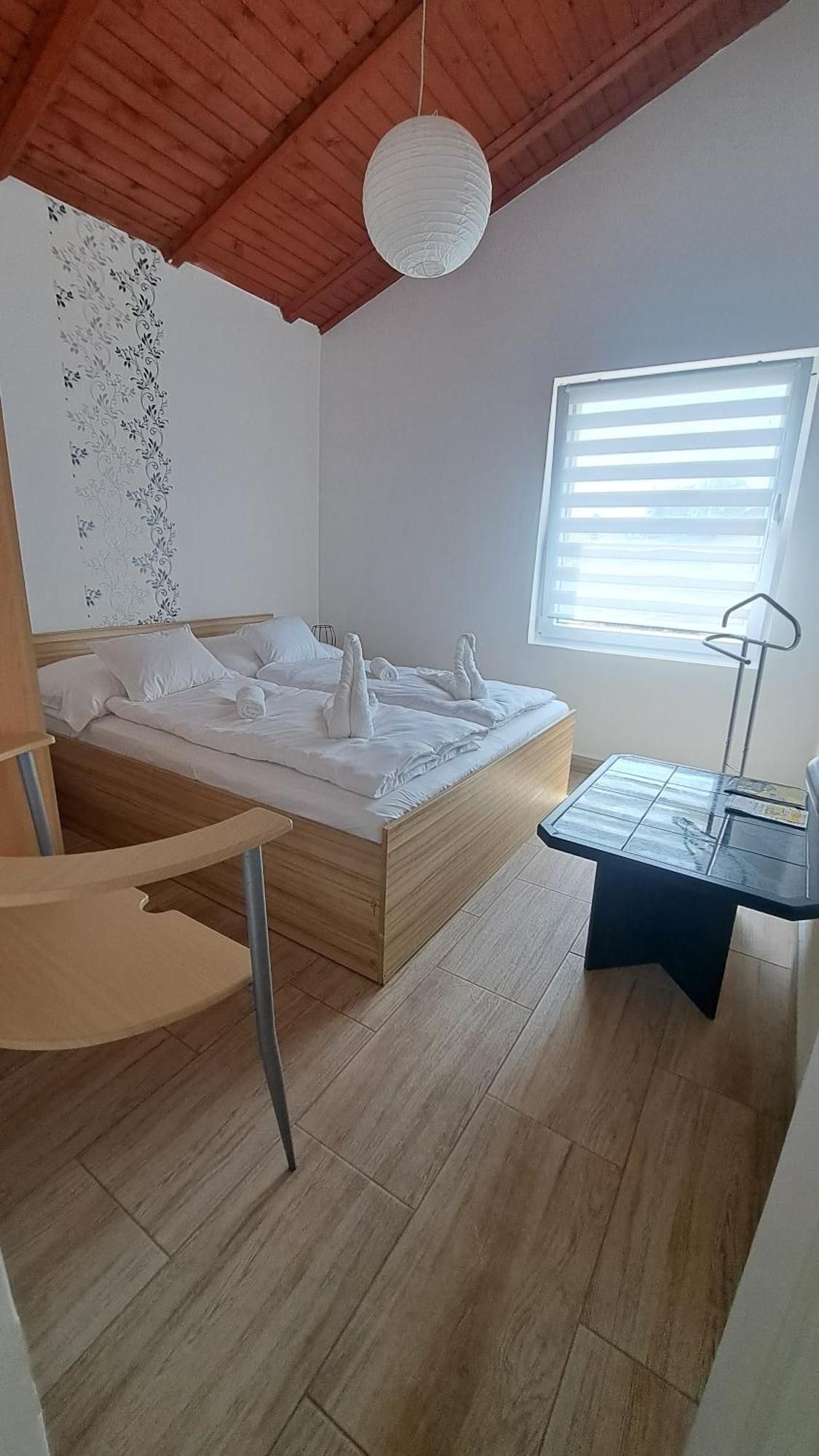 Marabella Apartmanok Hajdúszoboszló Exterior foto
